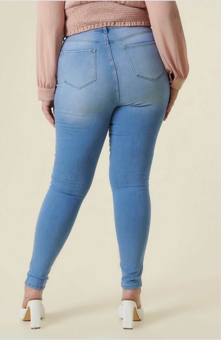 Teyana Jeans Plus